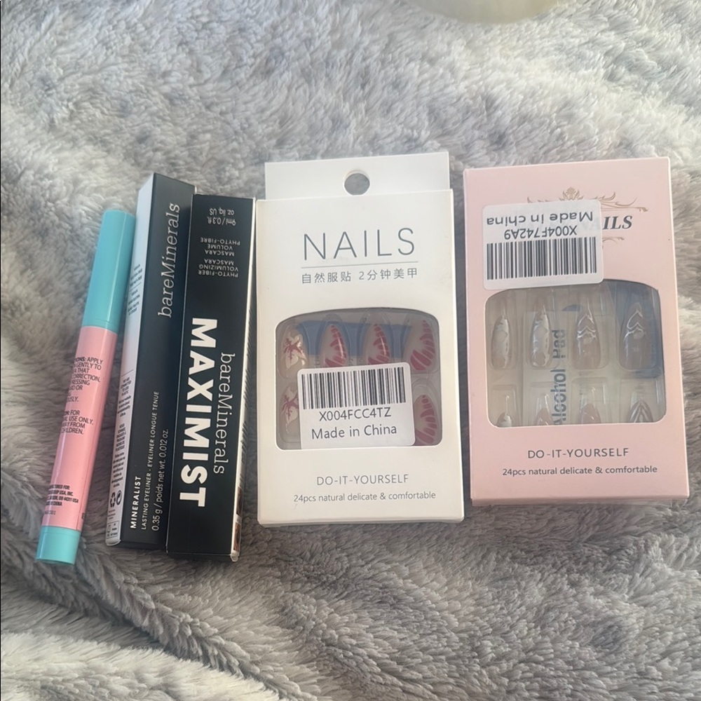 bareMinerals Makeup and DIY Nail Set